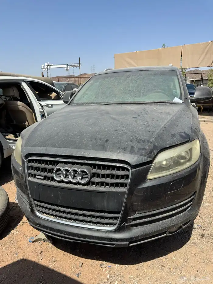 اودي Q7 قطع غيار تشليح 0