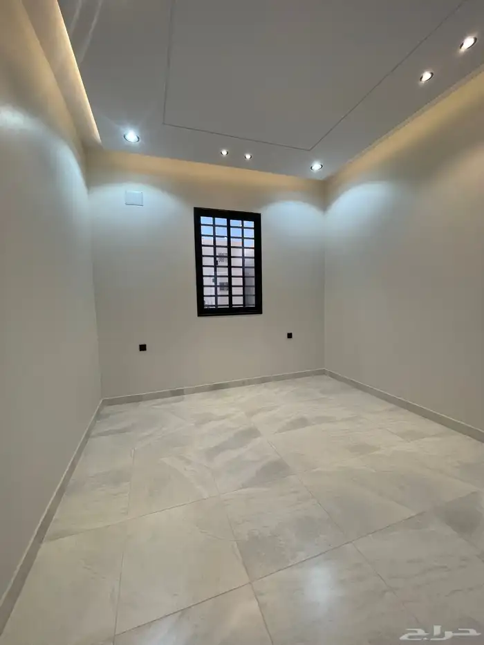 للبيع شقق ارضيه وشقق علويه بدرج داخلى من منتصف الشقه للسطح 24