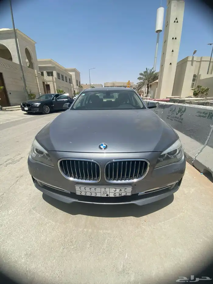 بي ام دبليو 2015 الفئة السابعة ممشى قليل 1