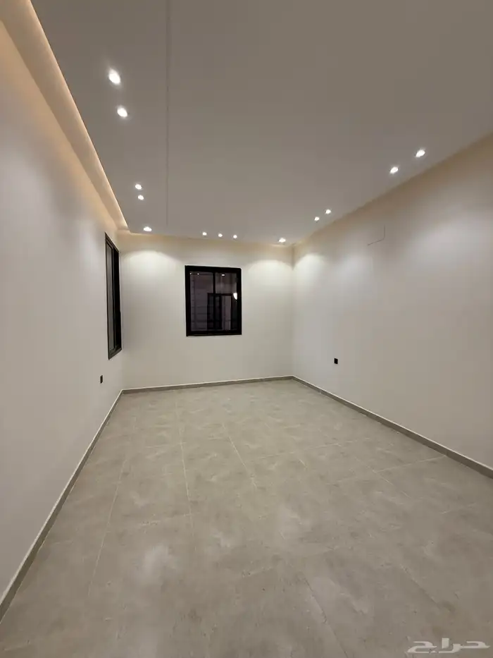 للبيع شقق ارضيه وعلويه بمخطط الراجحى طريق ابها الخميس 12
