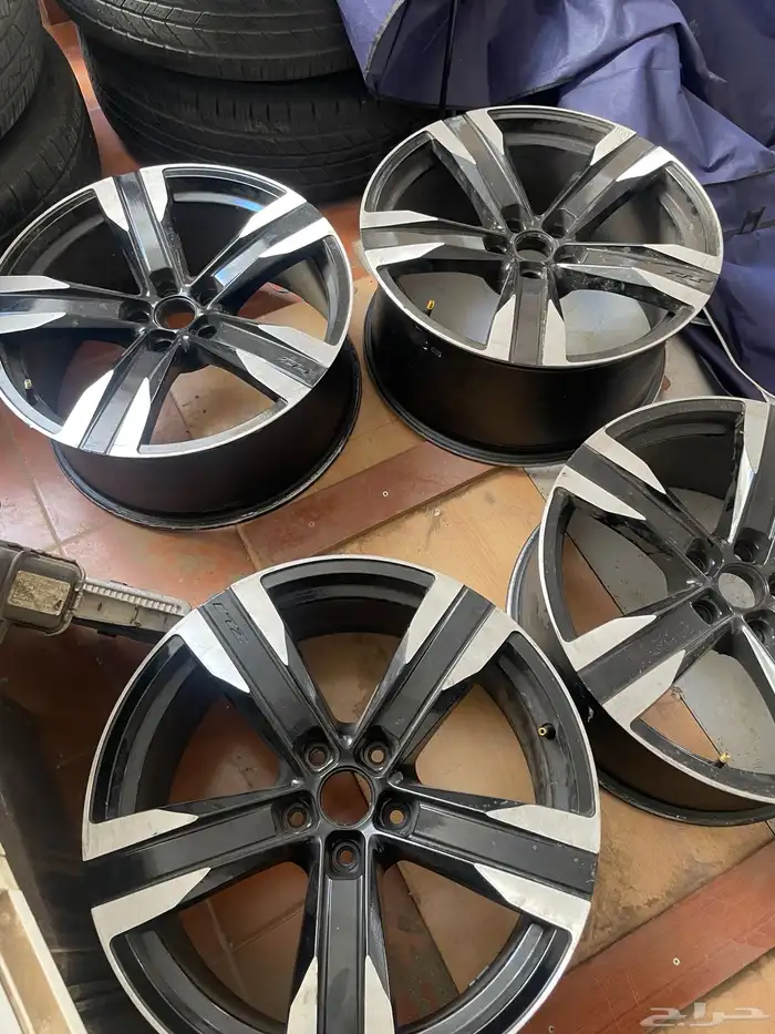 جنوط كمارو zl1 نظيفة وعالشرط 3