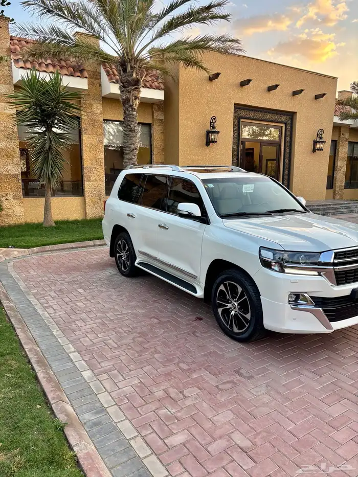 لاندكروزر2021 2