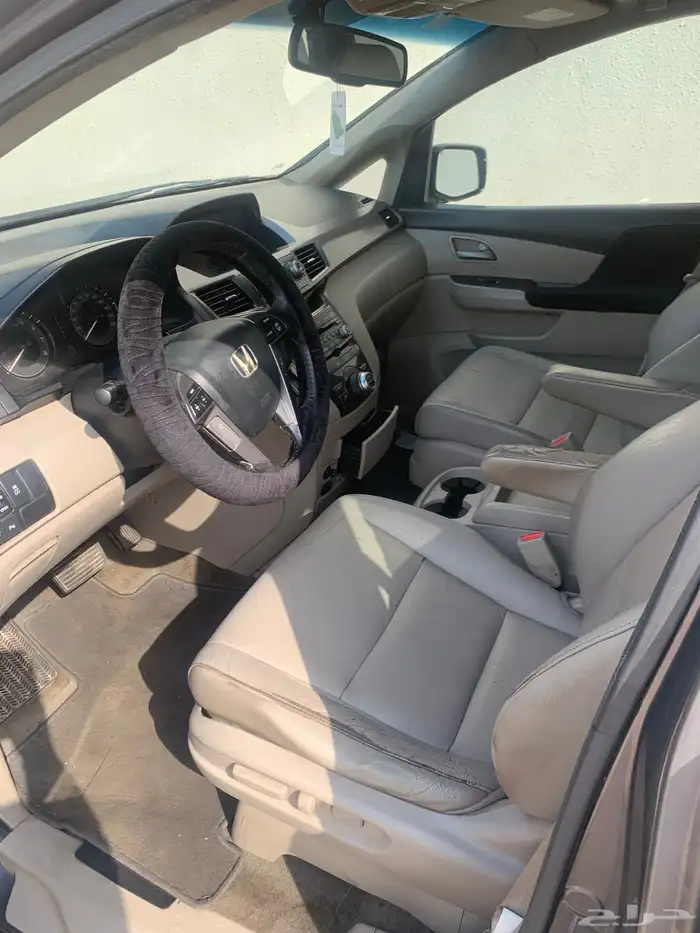 Honda Odyssey touring 2013 full option for sale 4