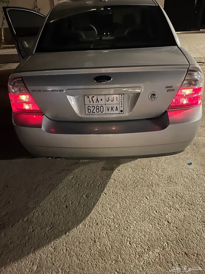 للبدل او البيع فورد تورس فايف هندرد ب 20 5