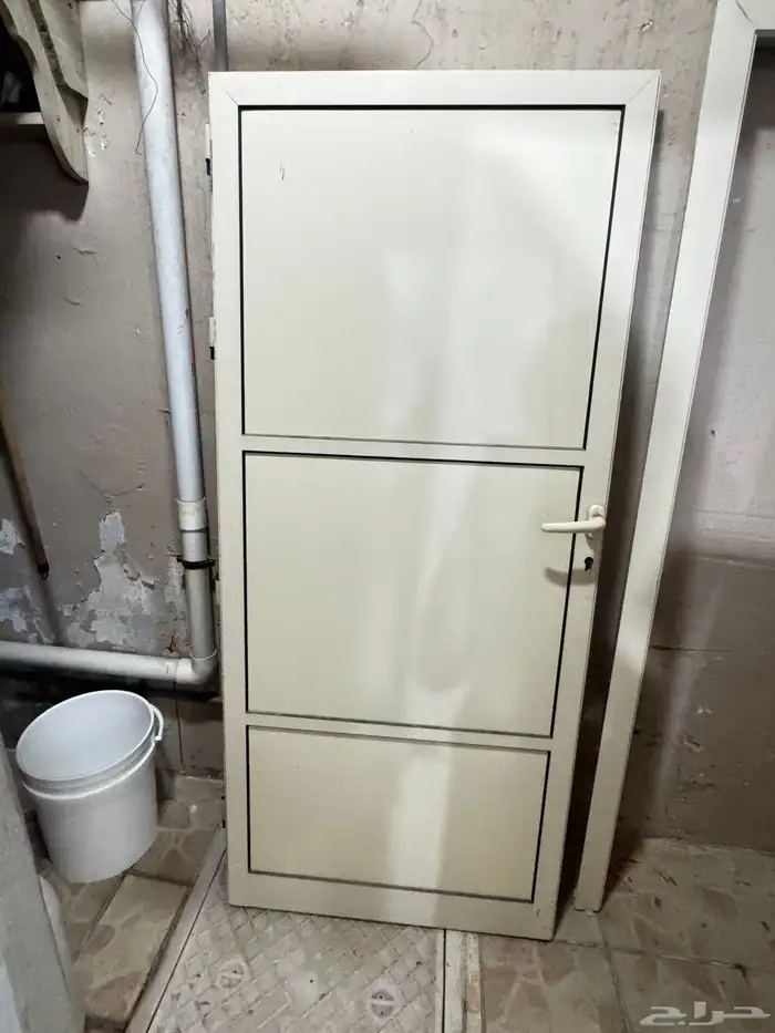 باب ألمنيوم مع الفريم للبيع المقاس 85   185 1