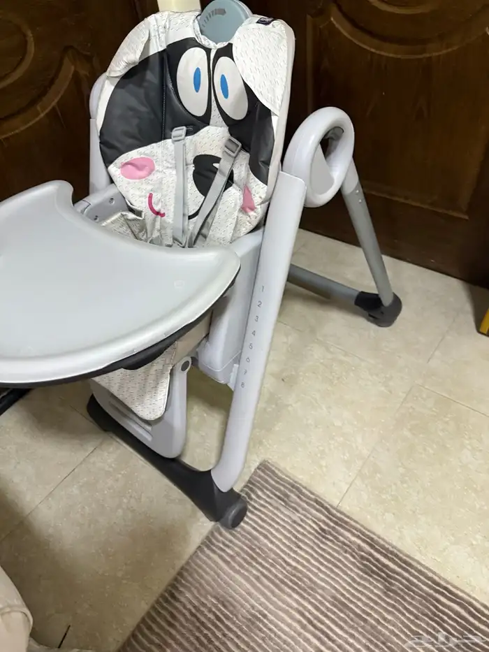 كرسي طعام شيكو حالته ممتازه بينفرد سرير كامل وبينزل ل تحت 8 3