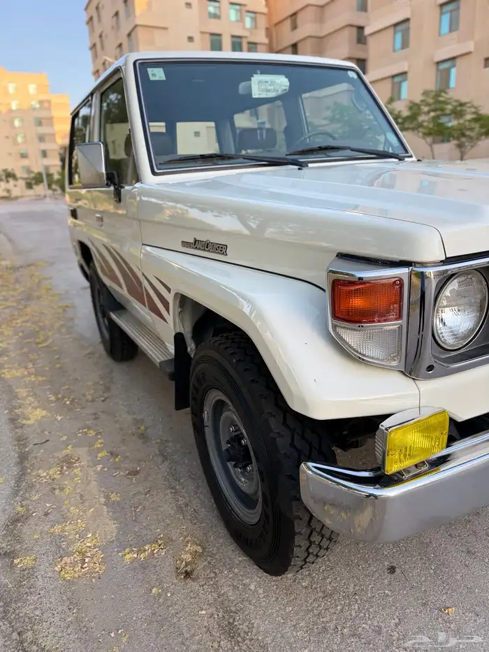 جيب ربع مخزن 23