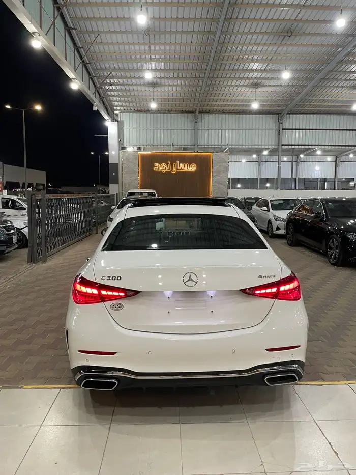 مرسيدس C300 موديل 2023 فل كامل 7