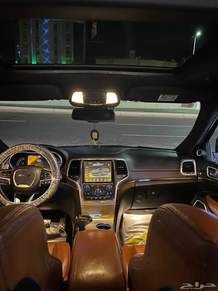 جيب جراند شروكي 6.4 SRT 11