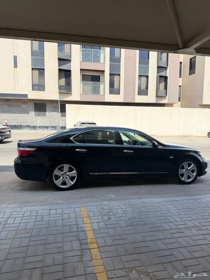 لكزس LS460L موديل 2008 مخزن فعليا 17