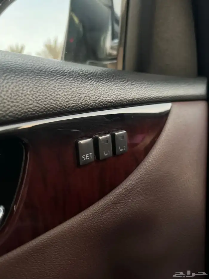 انفنتي QX50 2015 نظيفة عداد قليل 39