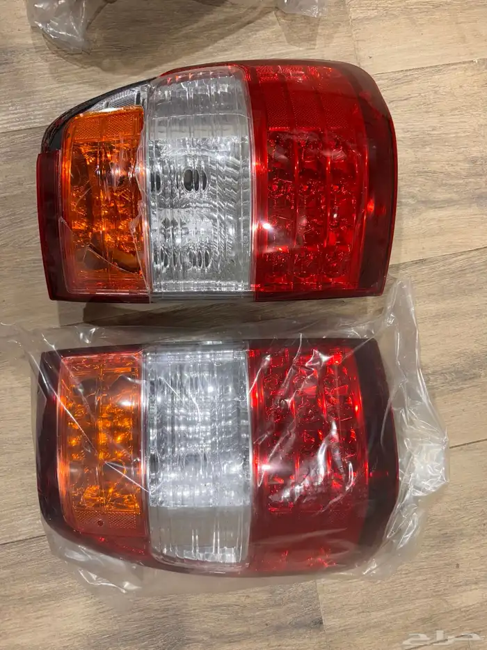 مصباح خلفي لاند كروزر 1998 إلى 2007 0