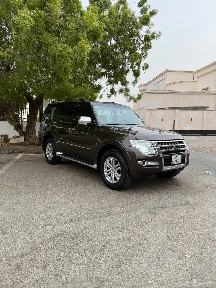 ميتسوبيشي باجيرو فل كامل العلامة الذهبية 4