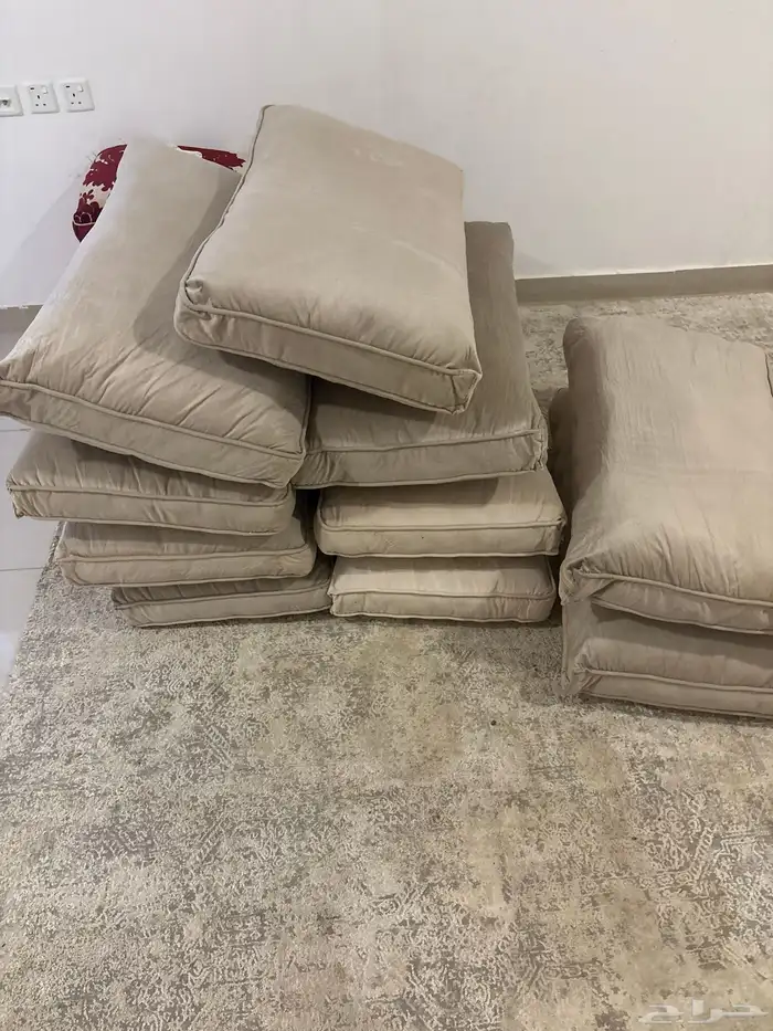 فراشه مقاسه 4 في 4 استخدام 3 شهور مع مساند ضهر 2