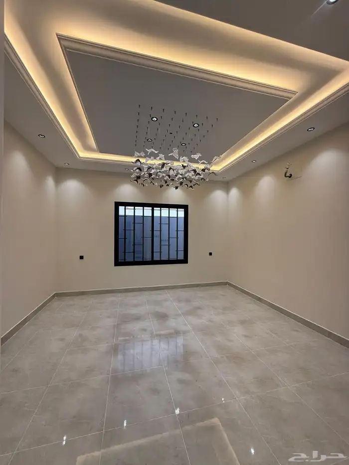 للبيع ادوار علويه وادوار ارضيه بمساحات كبيره بدرة المحاله 30