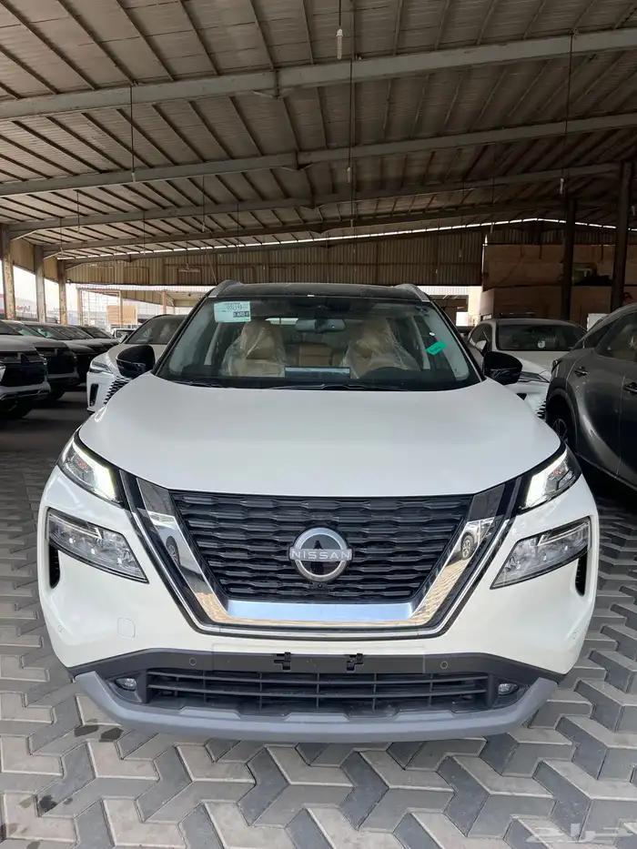 نيسان اكس تريل SV بلاس 2025 باقل الاسعار جميع الالوان 14