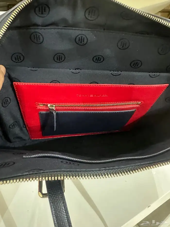شنطه كمبيوتر ماركه تومي اخت الجديده استخدام خفيف 2