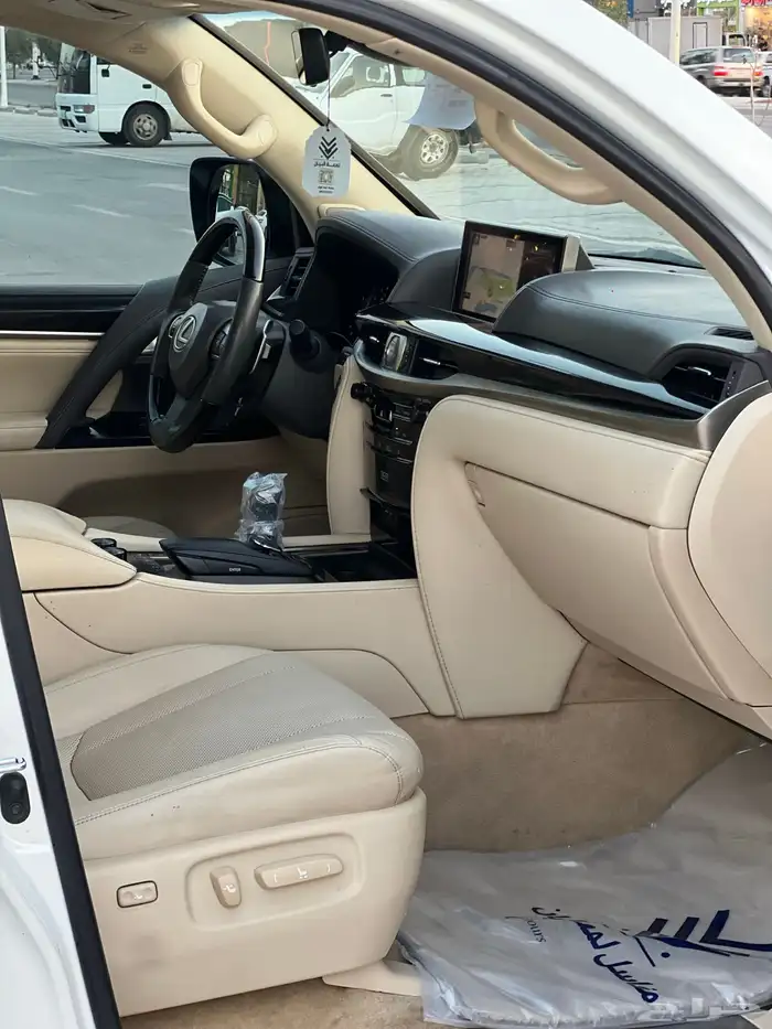 جيب لكزس 2019 وكاله 8
