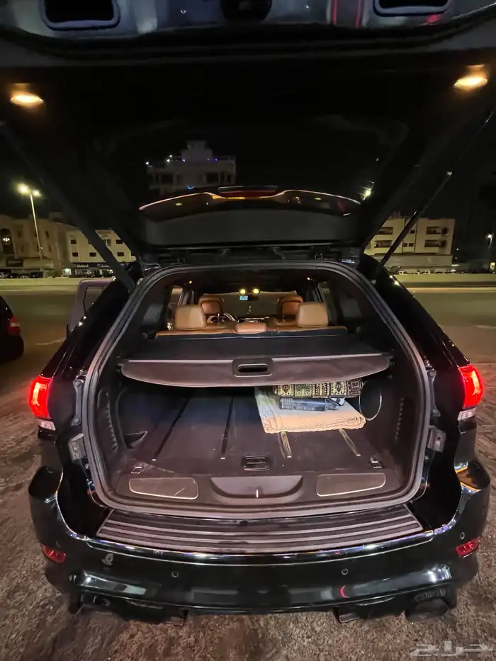 جيب جراند شروكي 6.4 SRT 13