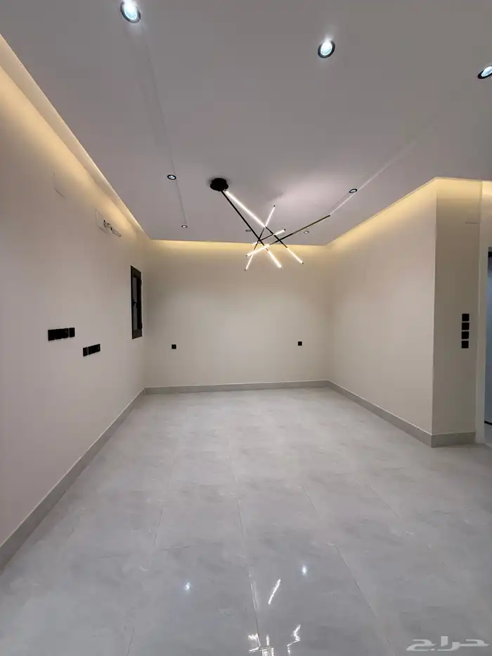 للبيع ادوار ارضيه بحوش بمداخل مستقله بمدينه ابها المحاله 11