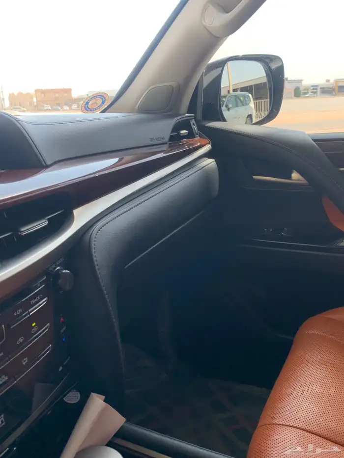 لكزس Lx 2019 فل كامل شرط الفحص 8