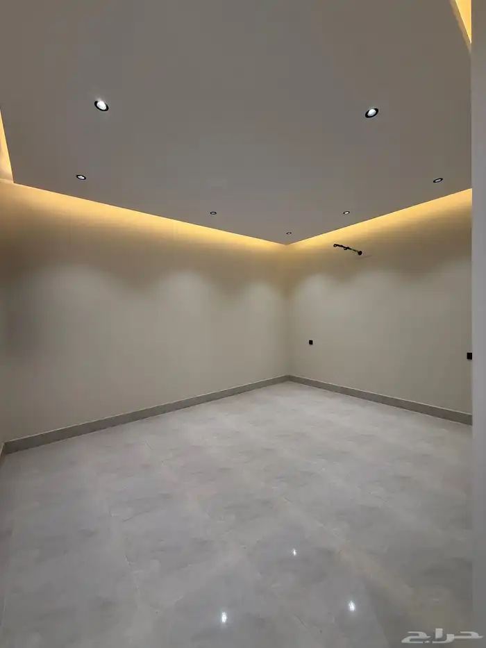 للبيع ادوار ارضيه بحوش بمداخل مستقله بمدينه ابها المحاله 22
