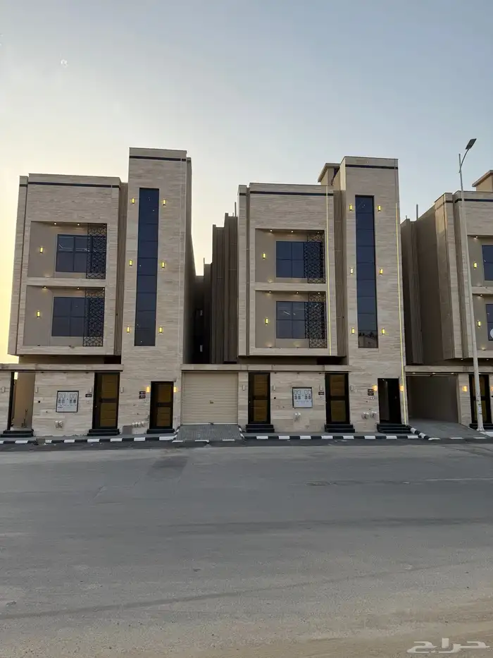 للبيع شقق ارضيه وعلويه بمخطط الراجحى طريق ابها الخميس 4