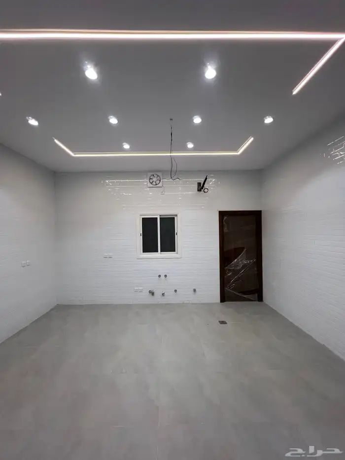 للبيع دور بمساحه كبيره وتفصيل مميز واجهه شمالية 8