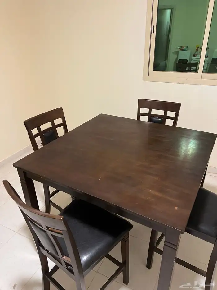طاولة اشلي 1