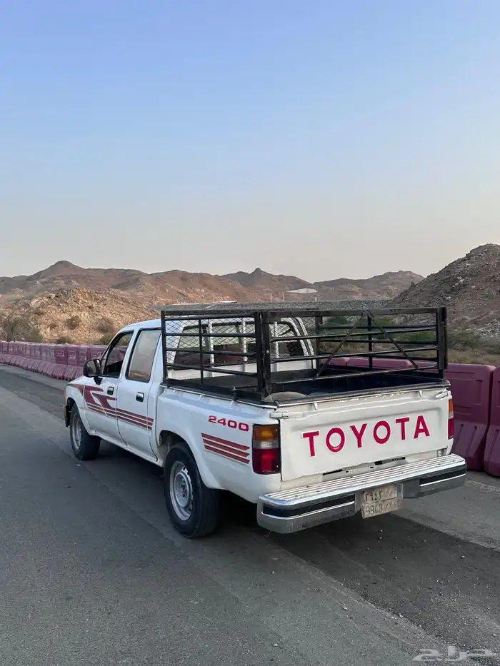 هايلوكس 1990 4