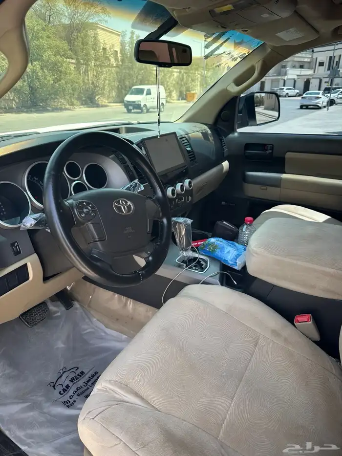 تويتا سكويا 8