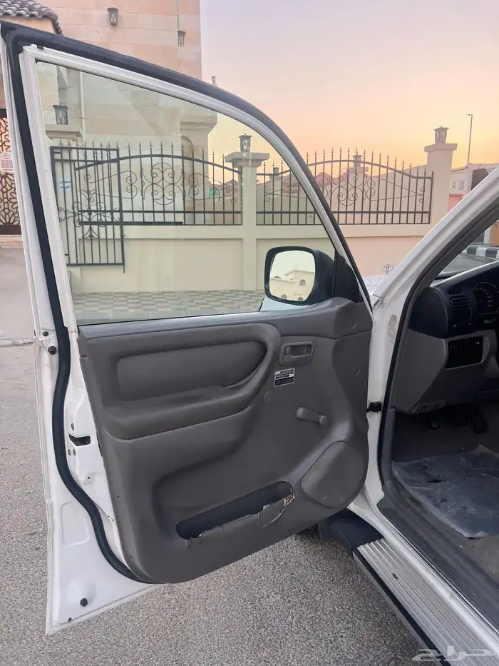 لاندكروزر جي 2006 G 7