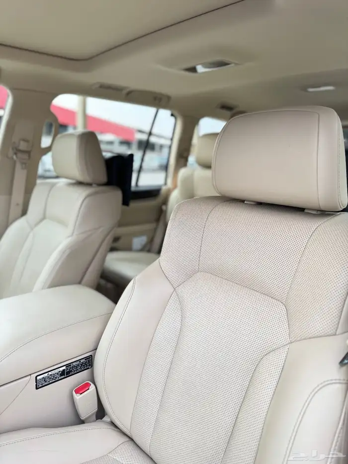جيب لكزس LX570 S 2020 - عداد 75 الف فقط - مالك واحد 7