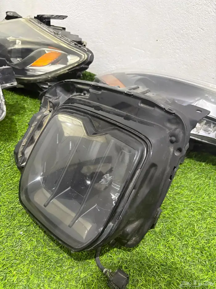 شمعة ازيرا 2025 يمين 2