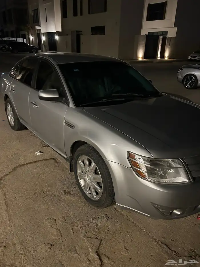 للبدل او البيع فورد تورس فايف هندرد ب 20 7