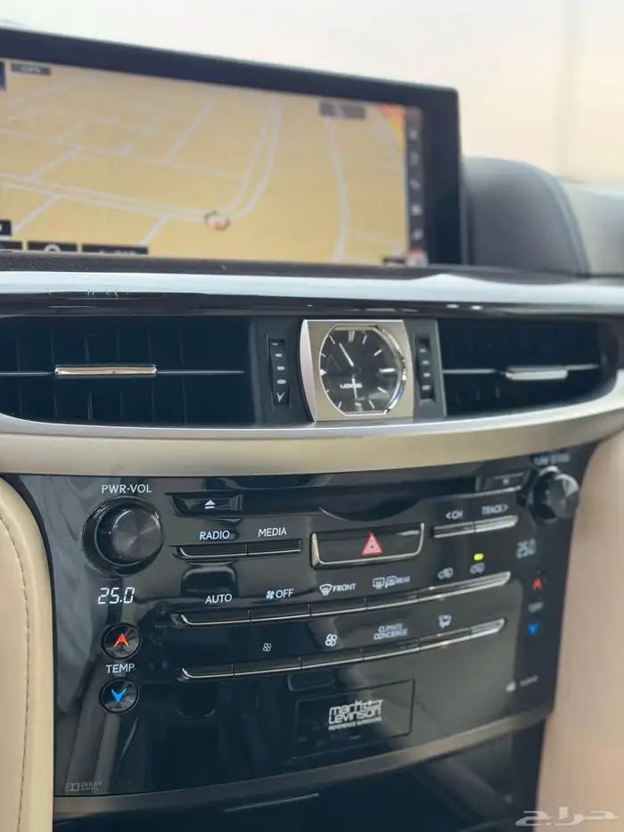 جيب لكزس LX570 S 2020 - عداد 75 الف فقط - مالك واحد 11