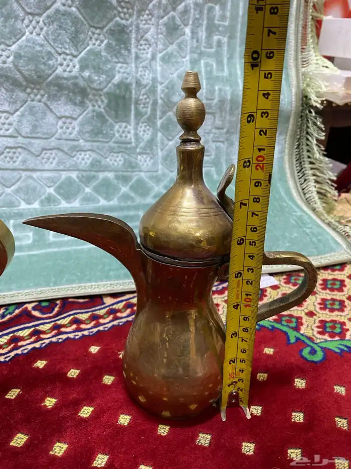 البيع . دلتين نحاس والختم موضح بالصورة وصوره توضح حالته 1