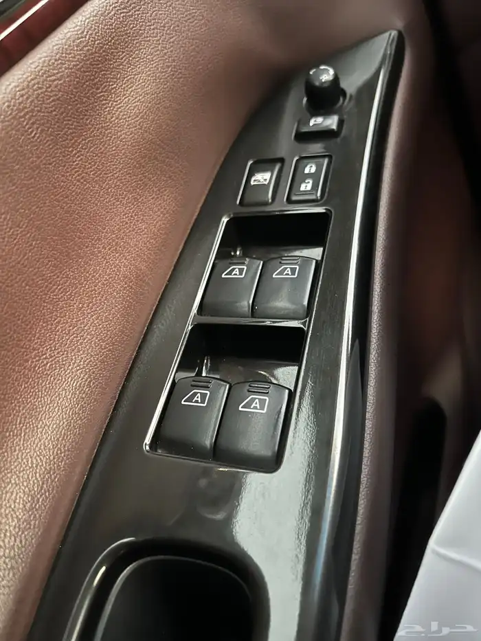 انفنتي QX50 2015 نظيفة عداد قليل 41