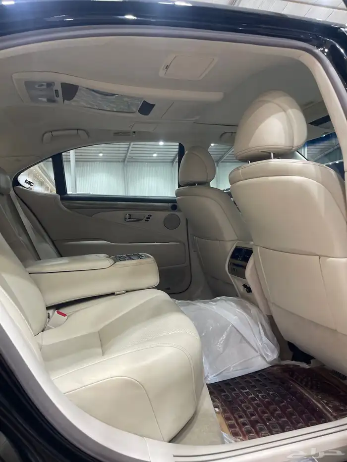 لكزس LS 460L موديل 2014 مخزن 16