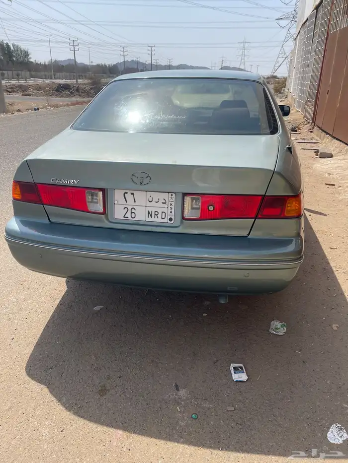 كامري 2002 جاهز للنقل فحص ساري باقي عليه سنه 2