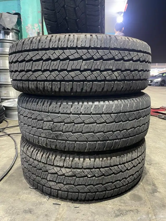 طقم كفرات نكسن كوري اخو الجديد 275 70 18 2