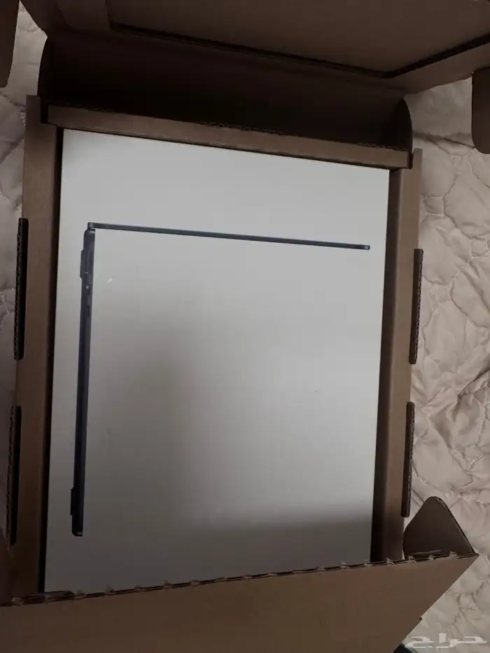 لابتوب MacBook Air r 13 inch - 16 ram16 جيجابايت رام 4
