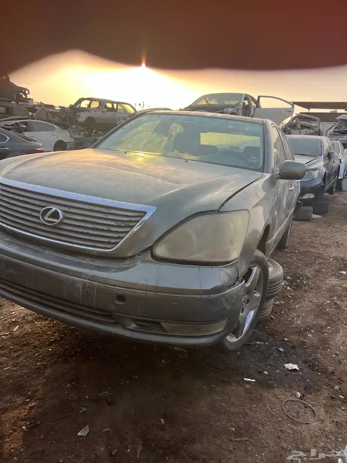 قطع غيار لكزس تشليح 430 2004 مصدوم 1