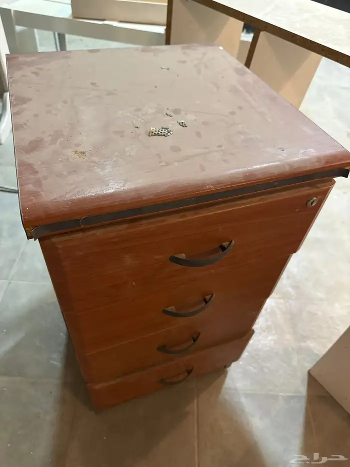 طوله مكتبيه بيع مستعجل 4