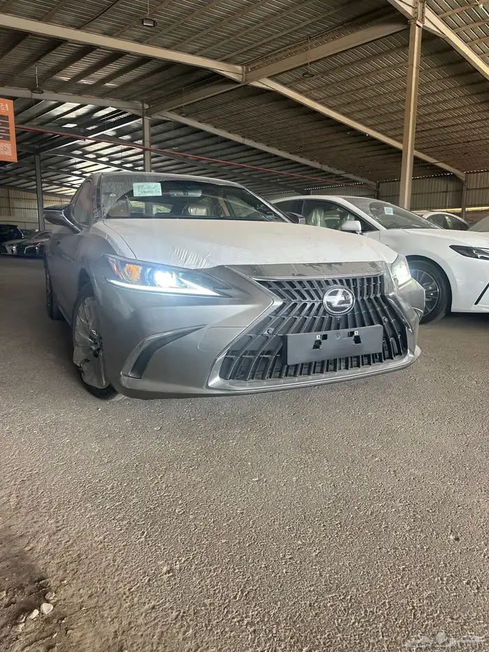 لكزس ES350 CC سعودي تيتانيوم 1