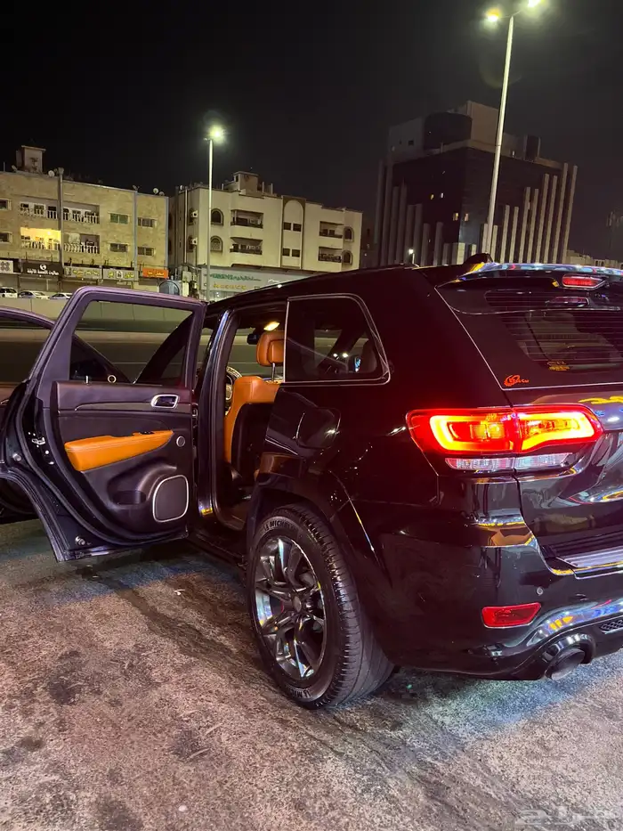 جيب جراند شروكي 6.4 SRT 15