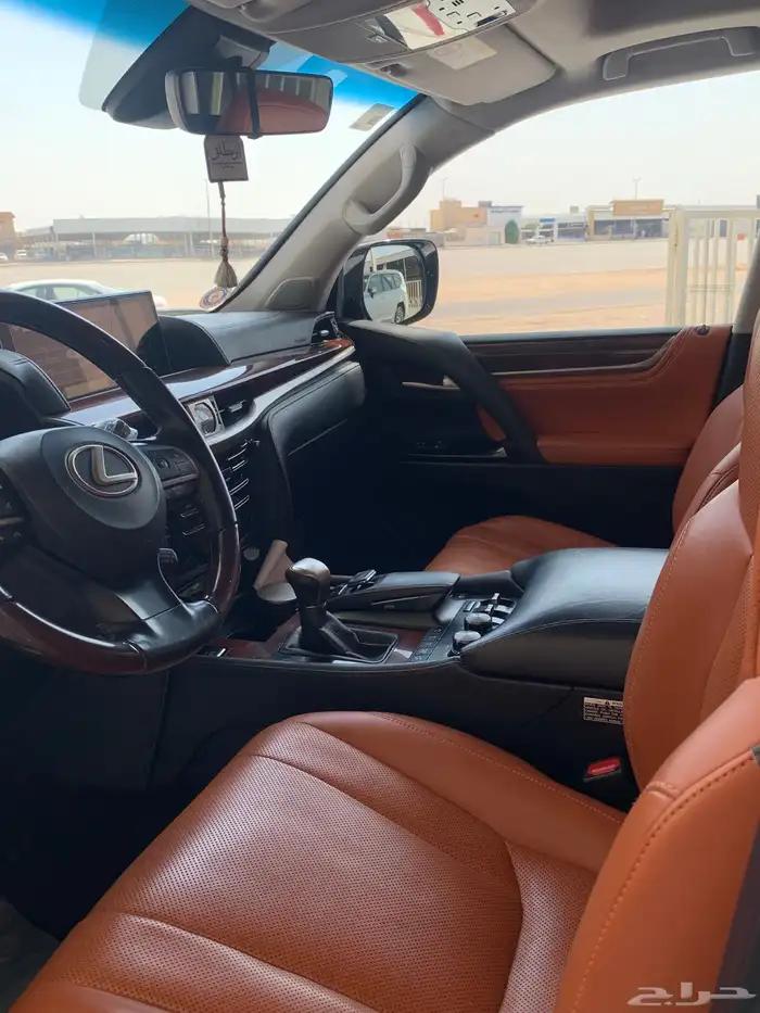 لكزس Lx 2019 فل كامل شرط الفحص 4