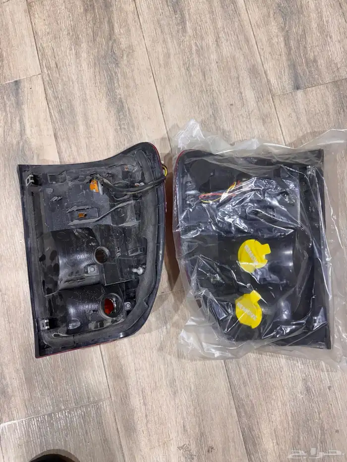 مصباح خلفي لاند كروزر 1998 إلى 2007 1