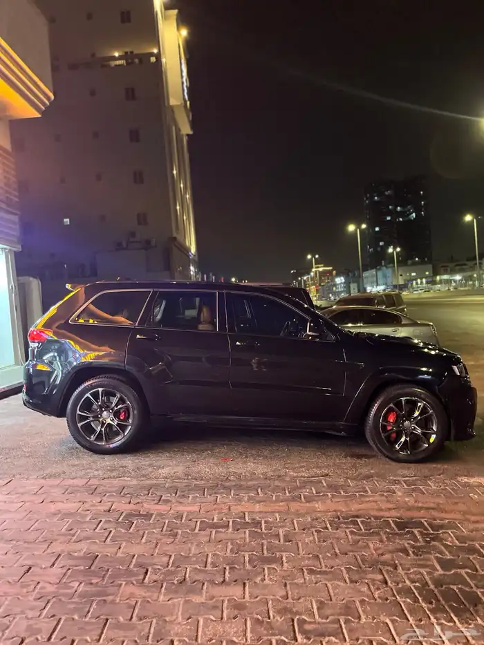 جيب جراند شروكي 6.4 SRT 2
