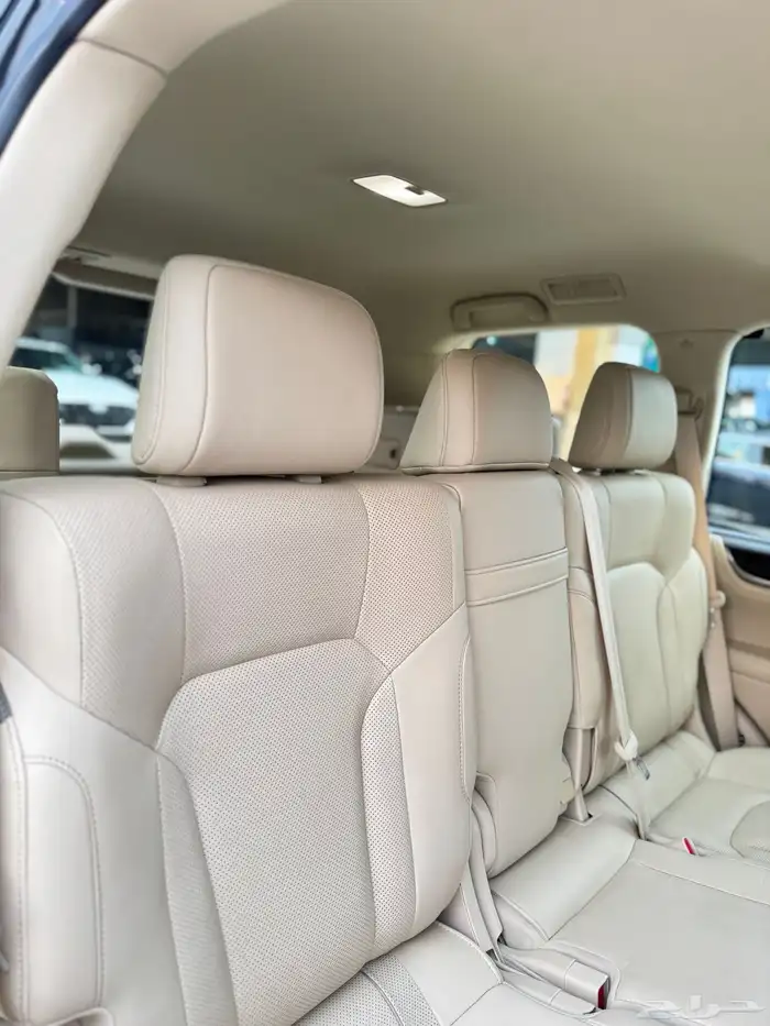 جيب لكزس LX570 S 2020 - عداد 75 الف فقط - مالك واحد 15